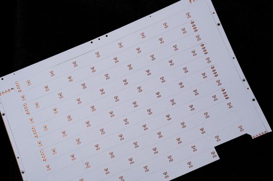 Αγορά Οικονομική λύση LED μίας στάσης: FPC & SMT υψηλής απόδοσης για μαζική παραγωγή Εύκαμπτο τυπωμένο κύκλωμα για ζώνη μέσης υγειονομικής περίθαλψης Υψηλής ποιότητας προσαρμόσιμο κύκλωμα PCB ζώνης μέσης LED online manufacture