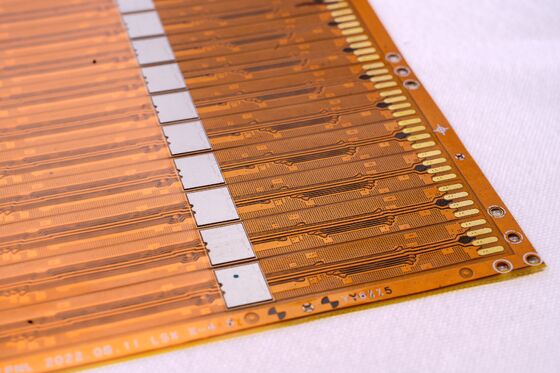 Κυκλωμένη πλακέτα με ενισχυμένο χαλύβδινο φύλλο  Ηλεκτρονική πλακέτα κυκλώματος FPC υψηλής ποιότητας Εύκαμπτη πλακέτα τυπωμένου κυκλώματος Βιομηχανικός έλεγχος Fpca Ηλεκτρονική πλακέτα κυκλώματος: FPC με κολλημένο χαλύβδινο φύλλο